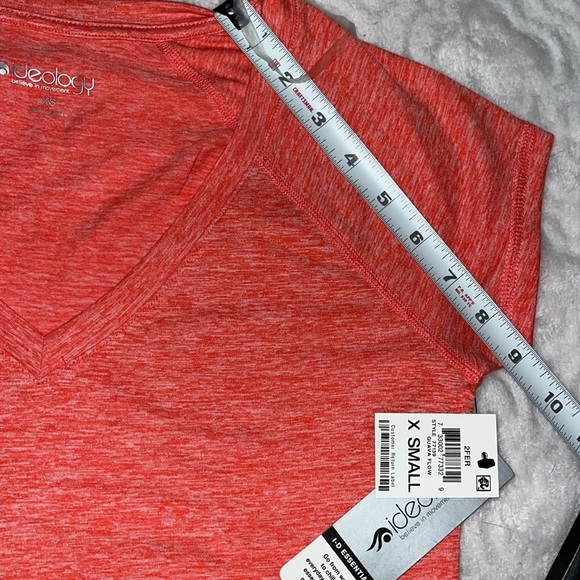 IDEOLOGY workout tee, size XS - Picture 5 of 6